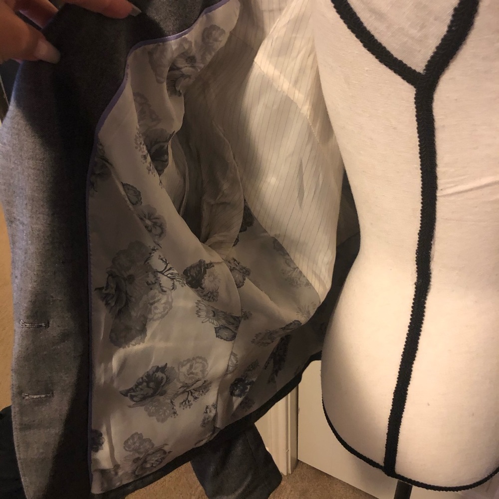 Gray Cropped Blazer - image 6